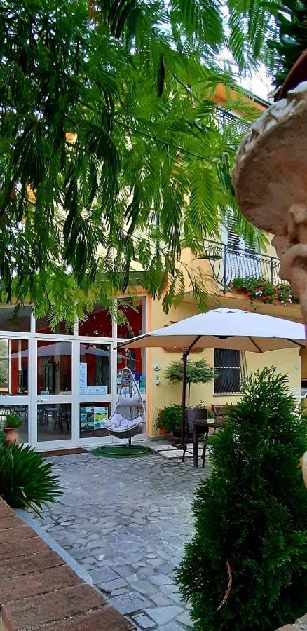 B&B Cuoreverdepollino Rotonda Buitenkant foto